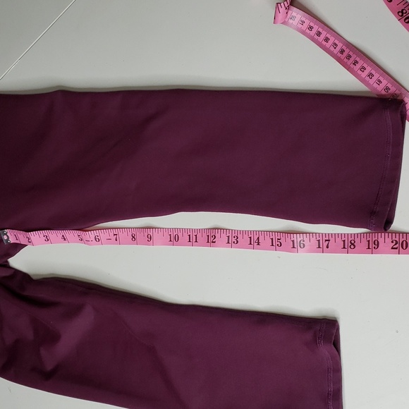 Fabletics Powerhold Cropped Purple High Rise Athletic Leggings Pants Size XS - Picture 10 of 13